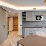 Rock Mountain Planet Suite House